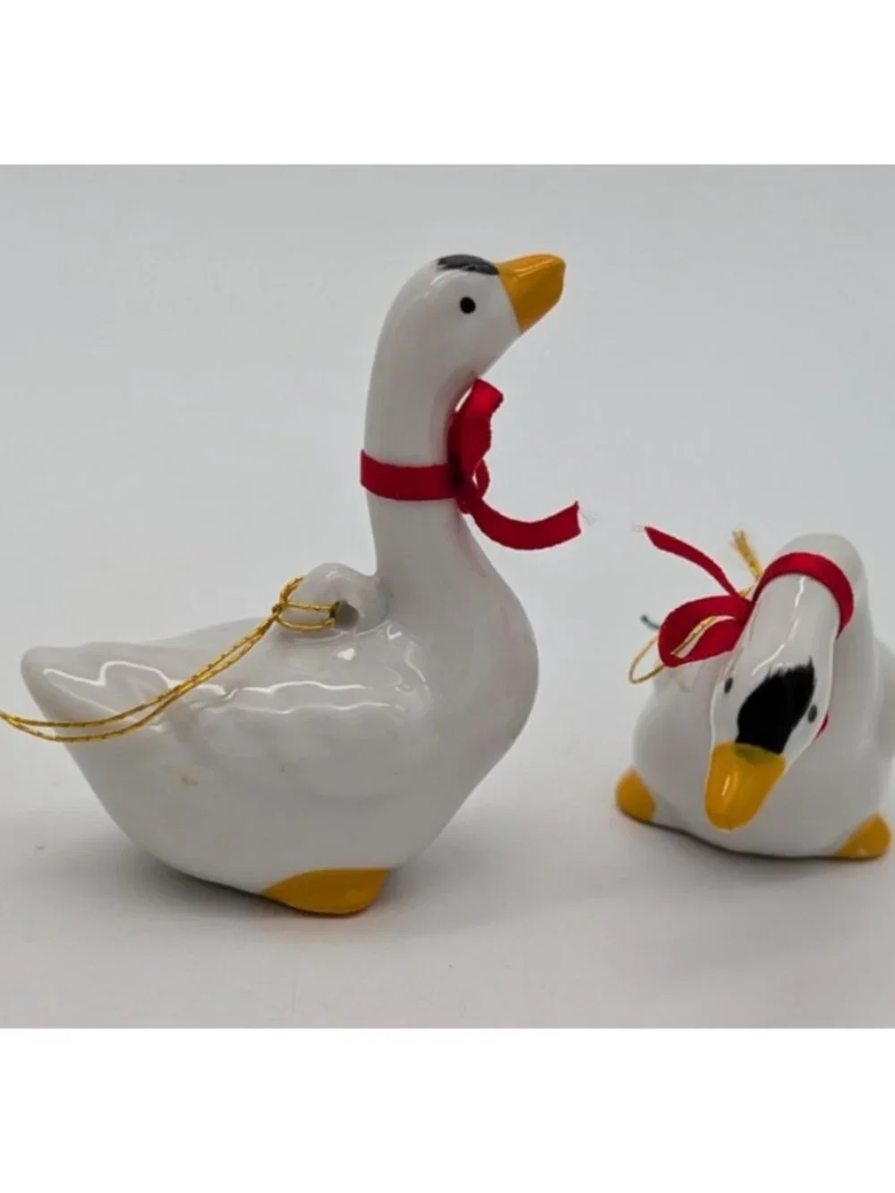 lot of 3 WHITE CERAMIC DUCK GOOSE geese w/RED BOW 2.5” ORNAMENT